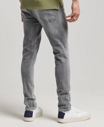 Coupe slim Jean Superdry en gris