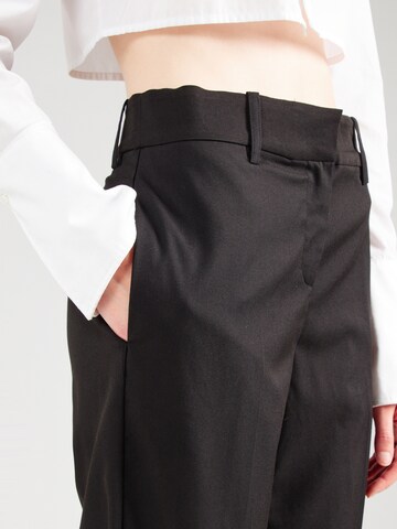 Tapered Pantaloni con piega frontale 'VMNILA' di VERO MODA in nero