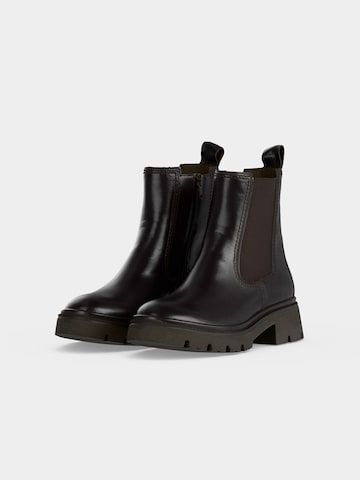GABOR Chelsea boots in Bruin