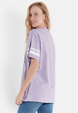Course T-Shirt in Lila