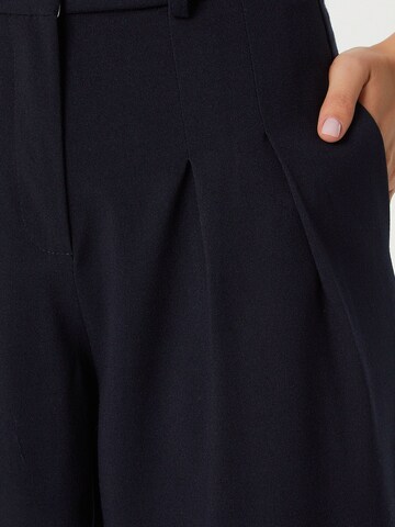 Barrel Pantaloni con pieghe di Happiness İstanbul in blu