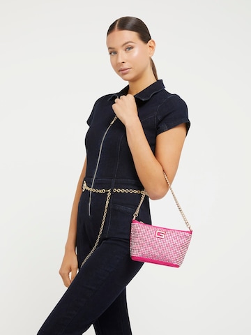 GUESS Shoulder Bag in Pink: front
