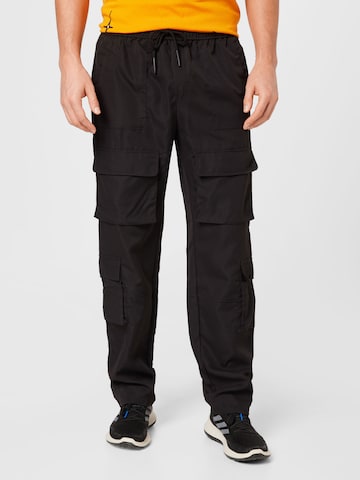 Mennace tavaline Klapptaskutega püksid, värv must: eest vaates