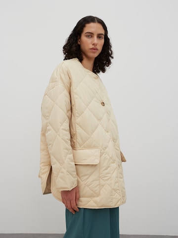 EDITED Between-Season Jacket 'Inas' in Beige: front