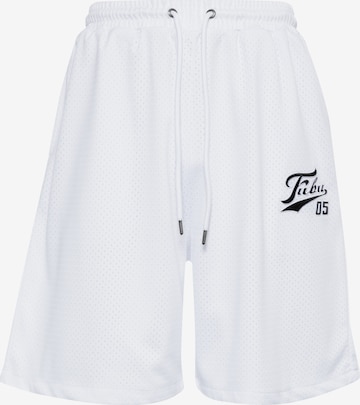 regular Pantaloni di FUBU in bianco: frontale