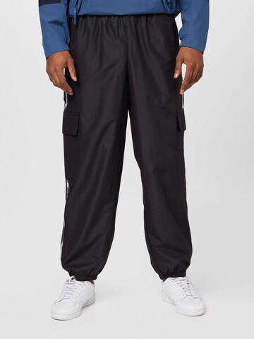 Effilé Pantalon cargo 'Camo Series ' ADIDAS ORIGINALS en noir : devant