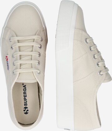 SUPERGA Низкие кроссовки в Бежевый