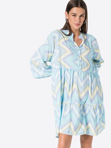 Zwillingsherz Shirt Dress 'Zora' in Blue: front