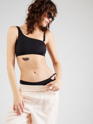 Calvin Klein Swimwear - Soutien Bustier Top de biquíni em preto