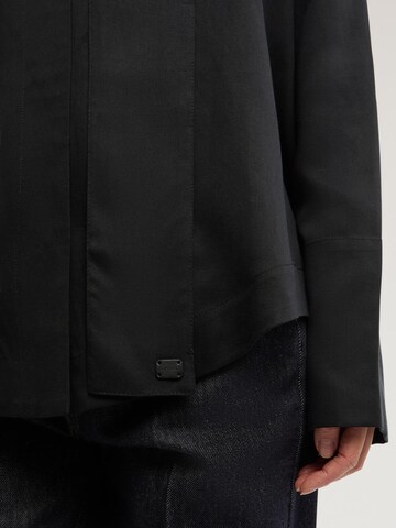 Trussardi - Blusa en negro