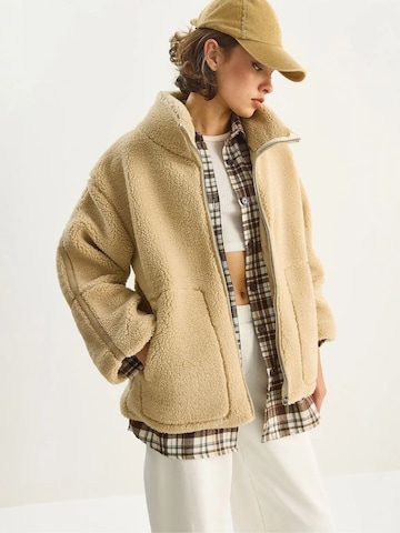Cappotto invernale 'Puffer- und Daunenmäntel' di Bianco Lucci in beige
