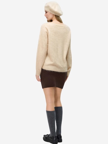 BELLEMERE NEW YORK Pullover 'Pullover aus gebürsteter Seide und Kaschmir mit V-Ausschnitt'‌‌‌‌‌ in Beige
