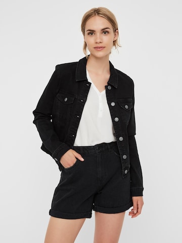 Veste mi-saison 'HOT SOYA' VERO MODA en noir : devant