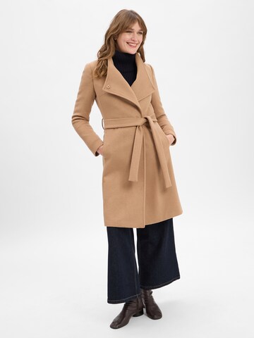 Marie Lund Tussenmantel in Beige: voorkant