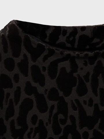 Tricou 'XLEO' de la MANGO pe negru
