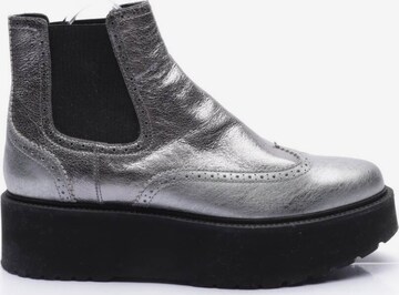 HOGAN Dress Boots in 38 in Silver: front