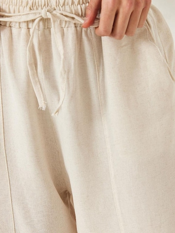 Wide leg Pantaloni di Bianco Lucci in beige