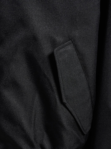 Hummel Between-season jacket in Black