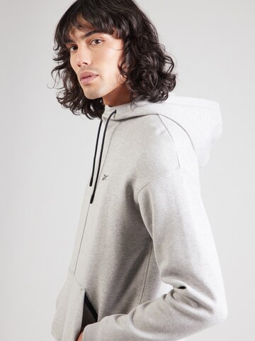 Reebok Sportsweatjacke in Grau