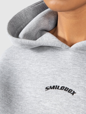 Sweat-shirt 'Jacey' Smilodox en gris
