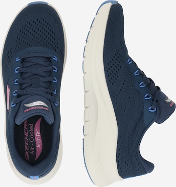 Baskets basses 'Arch Fit 2.0' SKECHERS en bleu