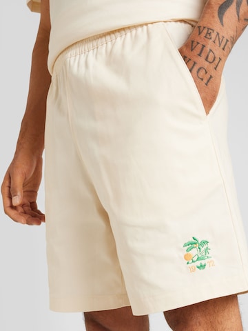 ADIDAS ORIGINALS Normalny krój Spodnie 'Leisure League Groundskeeper' w kolorze biały