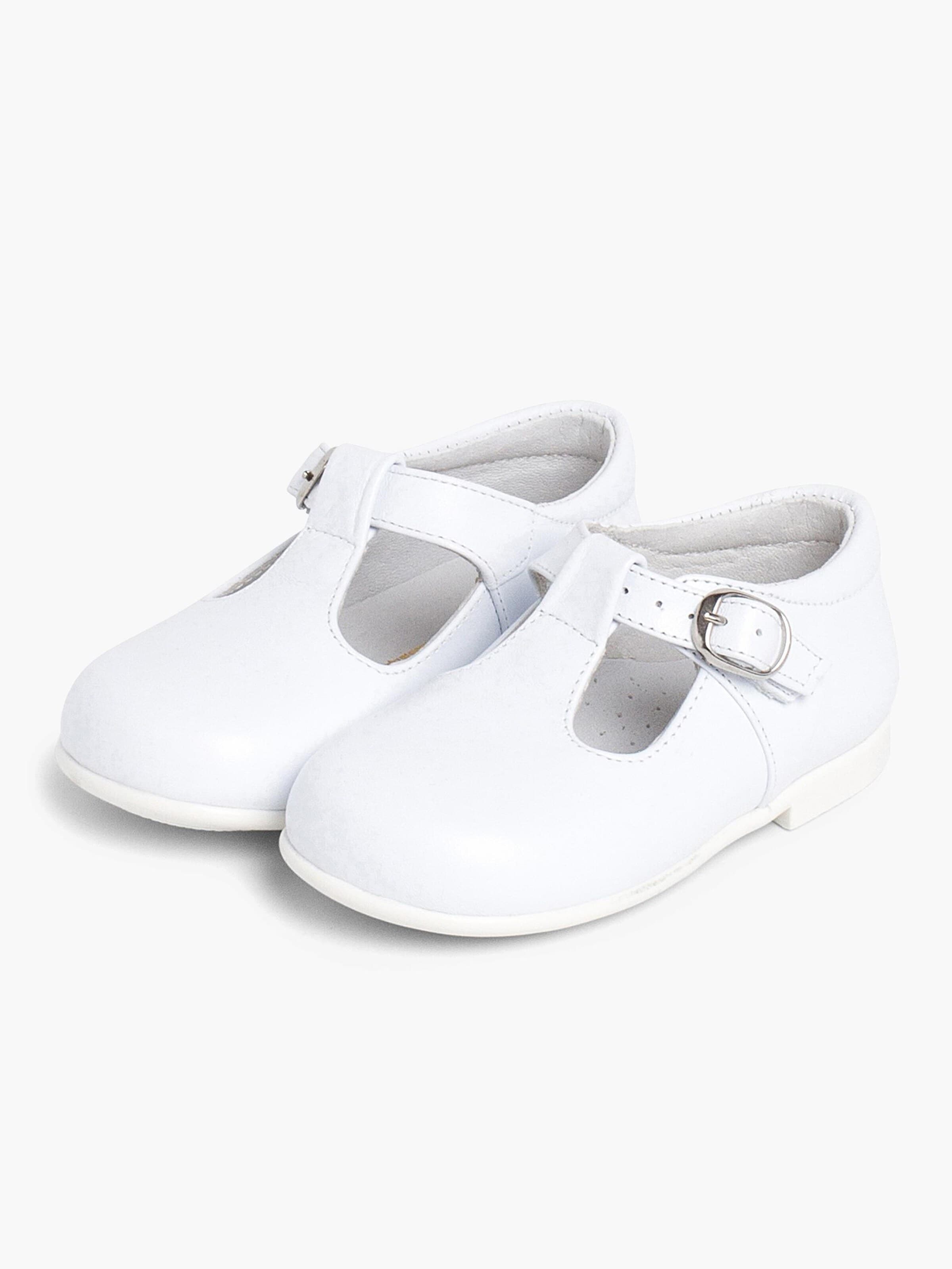 Chaussure basse Pisamonas en blanc