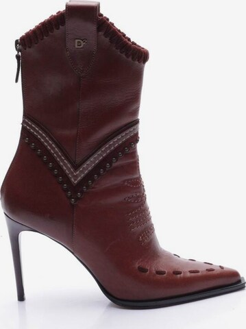 DSQUARED2 Dress Boots in 39 in Brown: front