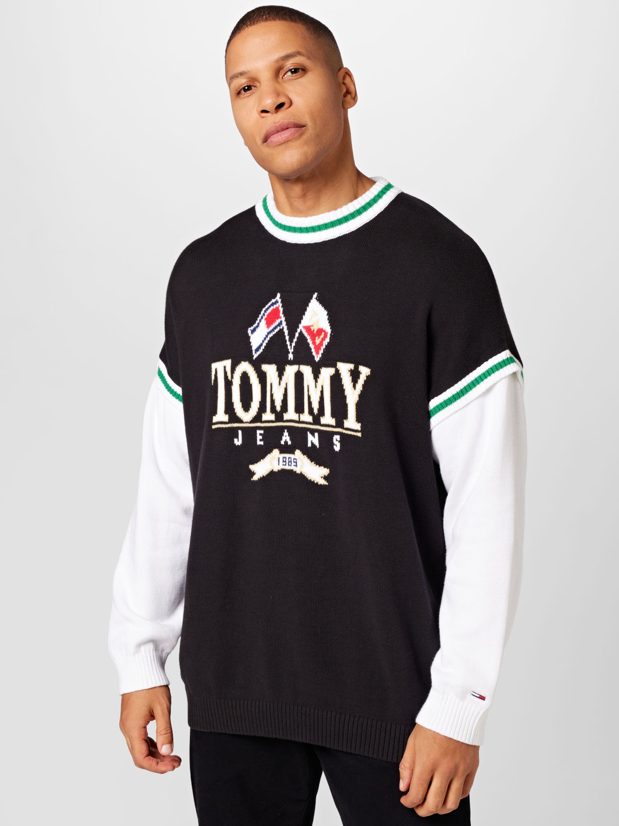 Tommy Jeans Trui Skater in Zwart ABOUT YOU