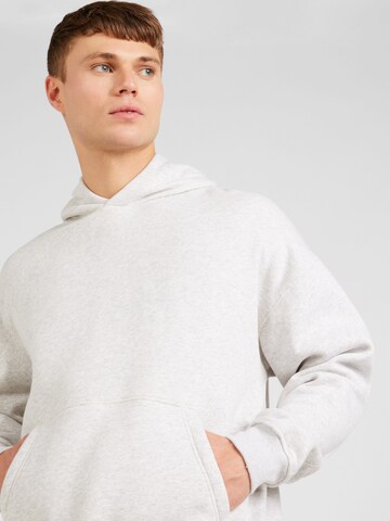 Sweat-shirt 'ESSENTIAL' Abercrombie & Fitch en gris