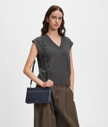 Liebeskind Berlin Crossbody bag in Blue: front