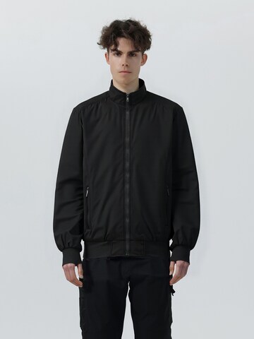 YOUTHUP Between-Season Jacket 'Tragekomfort' in Black