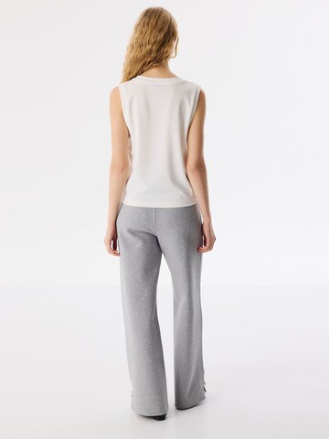 Twist Top in Beige