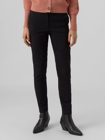 Slimfit Pantaloni 'Mille' di VERO MODA in nero: frontale