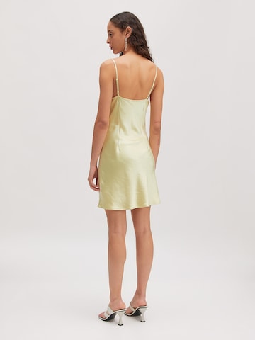 EDITED Kleid 'Jesie' in Gelb