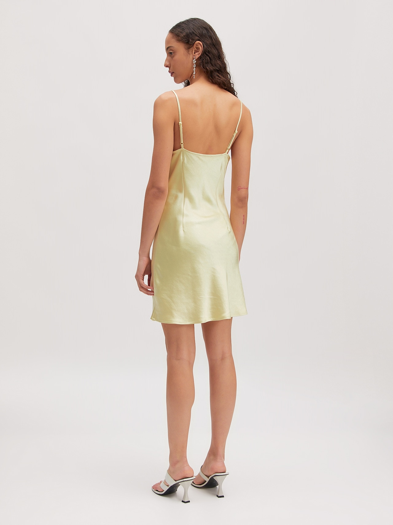 EDITED Producten Cocktailjurk 'Jesie' Geel