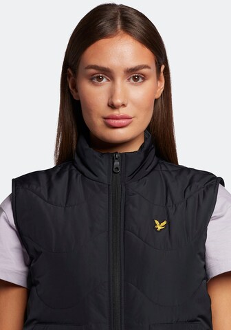 Lyle & Scott Vest in Black