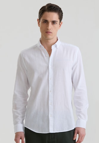 Coupe slim Chemise Felix Hardy en blanc : devant