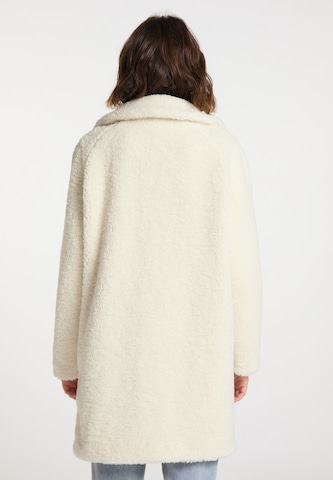 MYMO Between-seasons coat in White