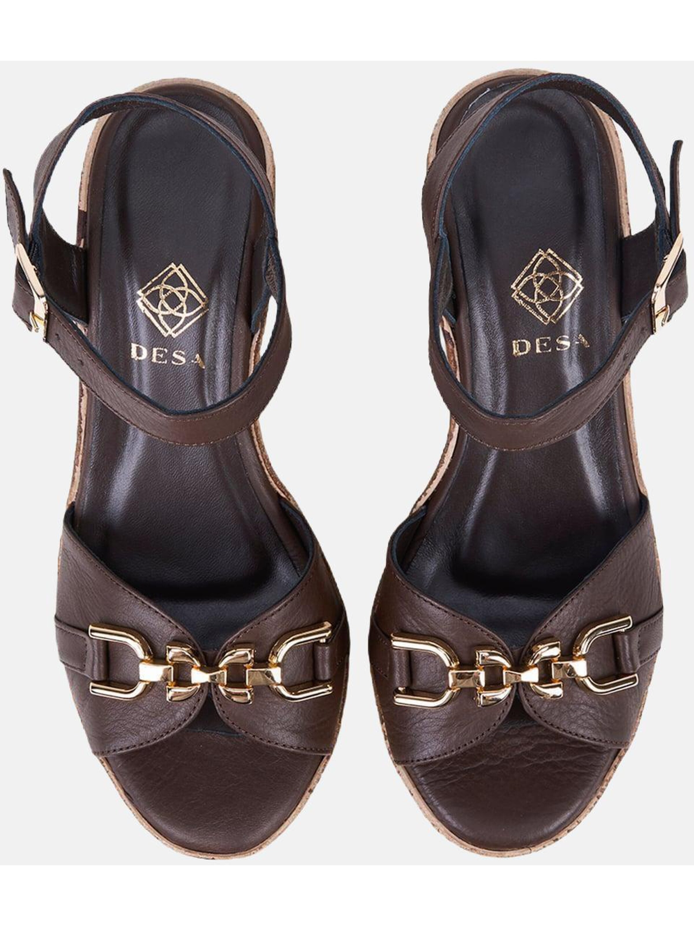 Desa Zehentrenner‌‌‌‌‌‌‌ in Braun