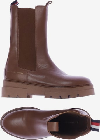 TOMMY HILFIGER Dress Boots in 38 in Brown: front