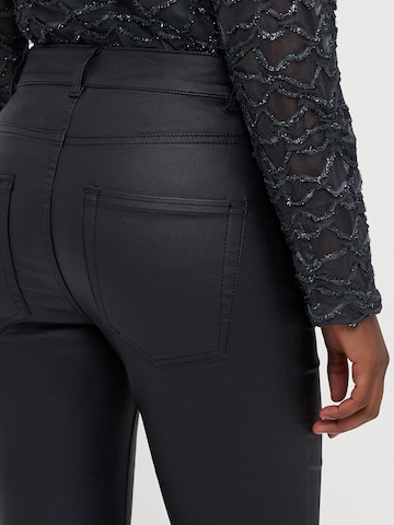 Only Petite Расклешенный Штаны 'ONLBLUSH-GOSH' в Черный