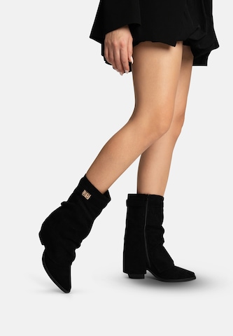 Salinyang Stiefel in Schwarz