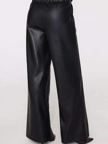 Tezenis Wide Leg Hose in Schwarz