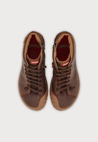Boots stringati 'Peu Path+' di CAMPER in marrone