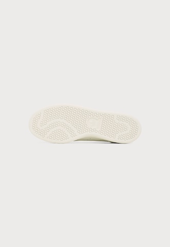 ADIDAS ORIGINALS Ниски маратонки 'STAN SMITH' в бяло