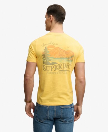 Superdry & Co Shirt 'Outdoors Mountain' in Geel: voorkant
