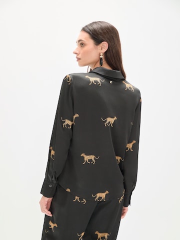 Lola Casademunt Pusero värissä musta