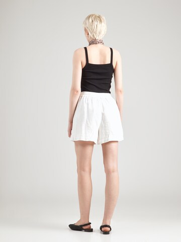 PIECES Loosefit Παντελόνι 'PCSASTINA' σε λευκό