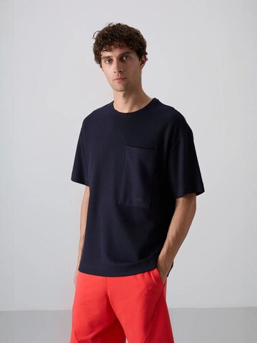 Tommy Life T-Shirts in Blau: Vorderseite